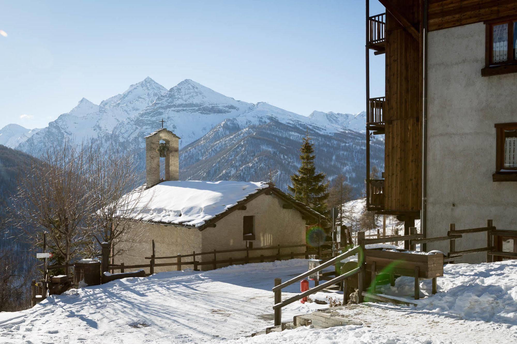 Locanda Alleve Hotel Ristorante Pragelato Exterior photo