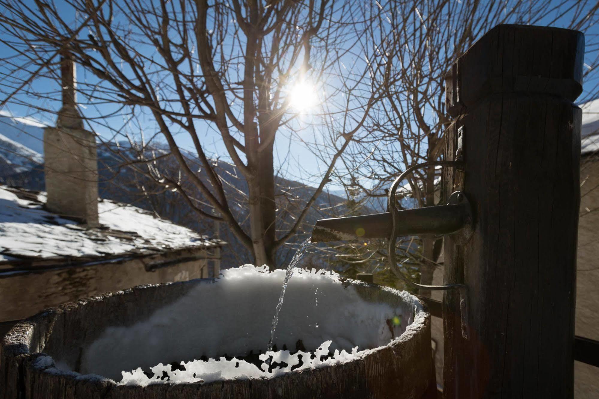 Locanda Alleve Hotel Ristorante Pragelato Exterior photo